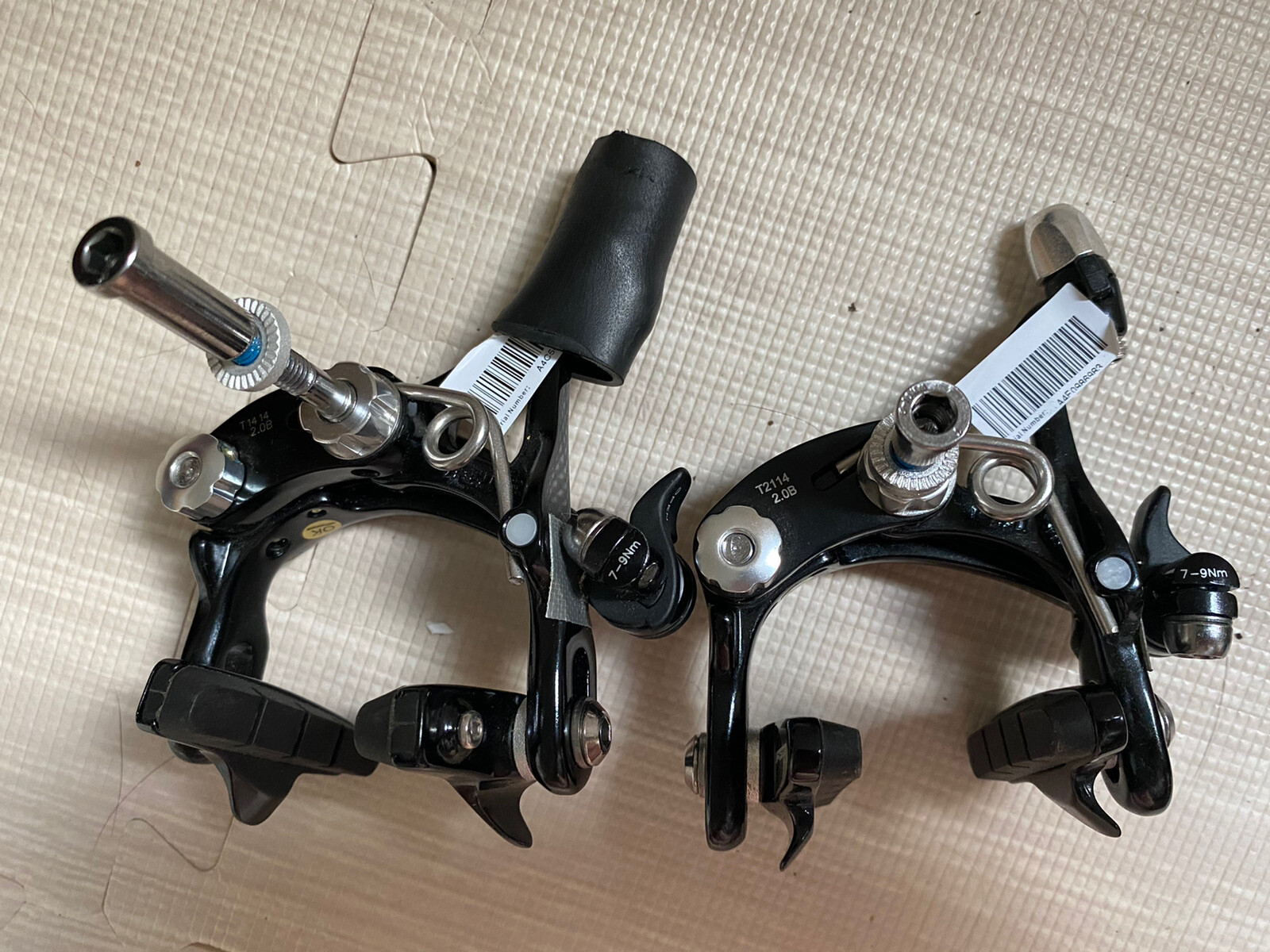 FSA GOSSAMER PRO ROAD BICYCLE CALIPER BRAKESET RIM BREAK NEW (pair)
