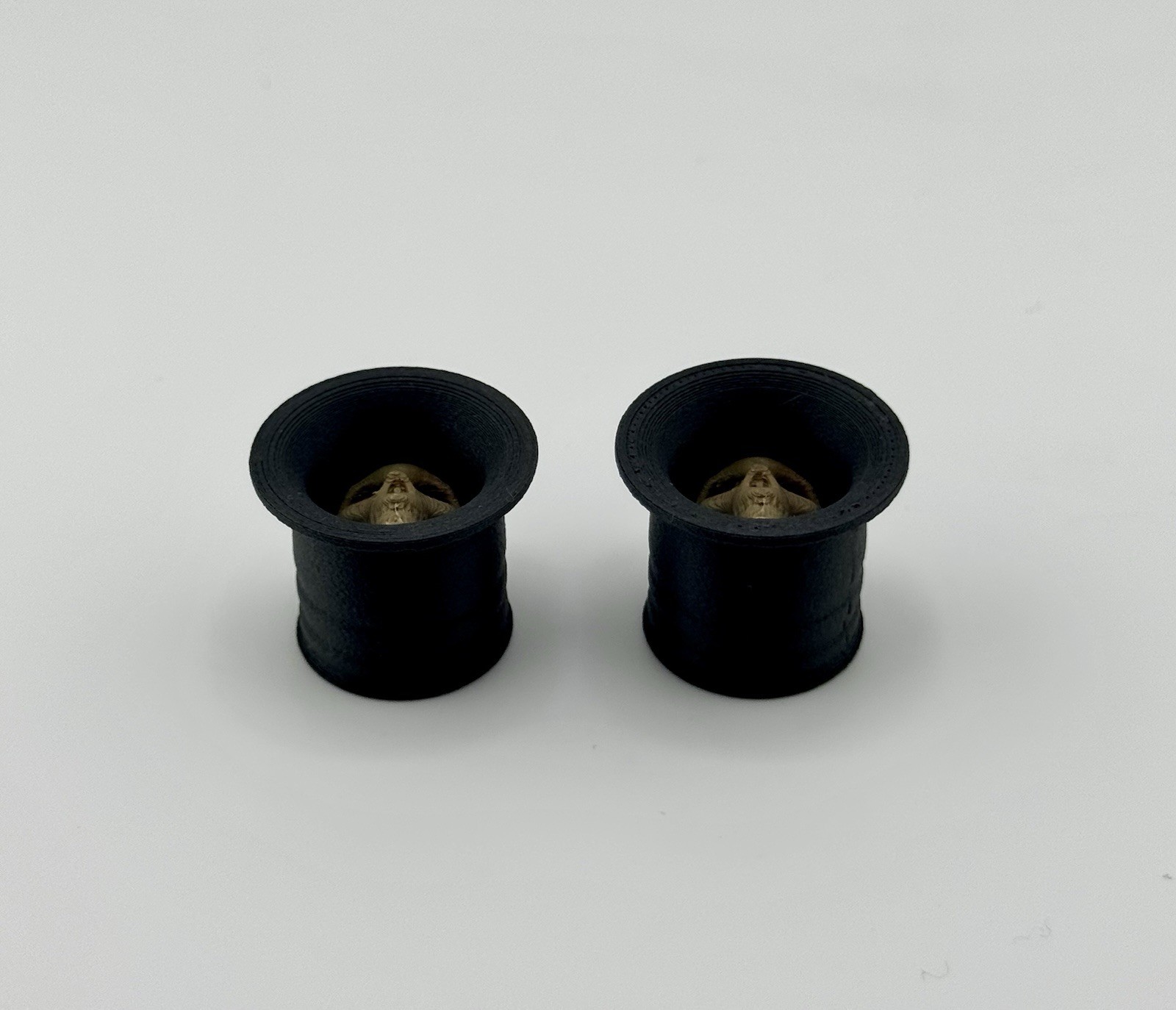 Skull Road Bike Bar Plugs – PETG Carbon Fiber Infused – Black, Tan, or Red – Set