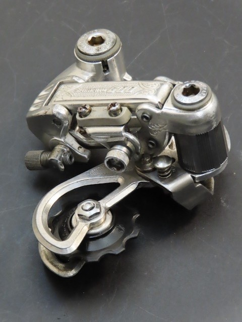 Vintage Shimano 600 Arabesque short cage rear derailleur Japan
