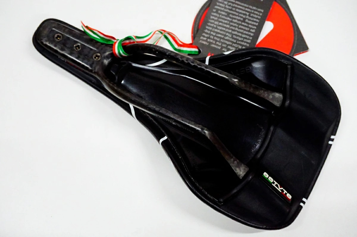 Used Astute Rush Saddle / Baichari Osu