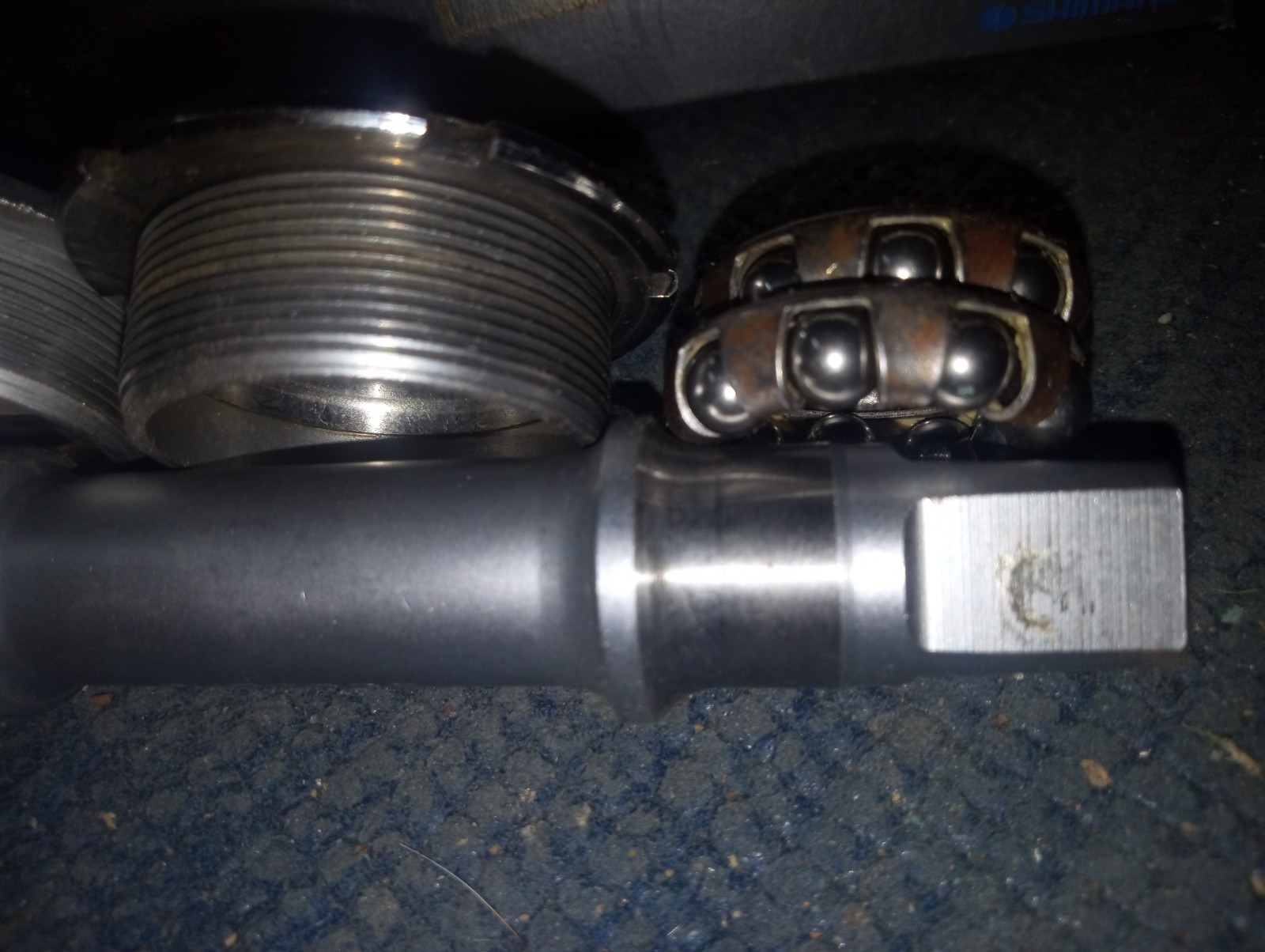 Vintage SunTour Superbe 68-W Bottom Bracket – 113mm Spindle – Japan JIS