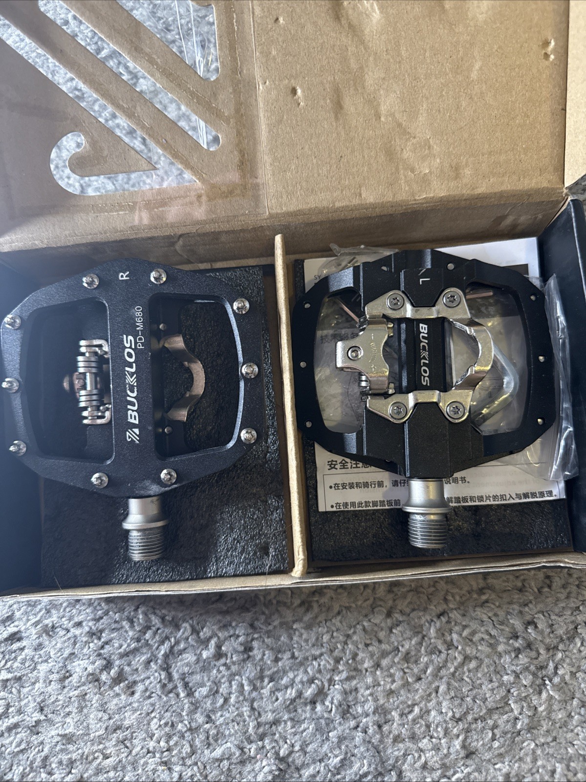 BUCKLOS SPD Pedals PD-M680 Mountain Bike Clip in SPD Flat Combo Dual Sided Pedal