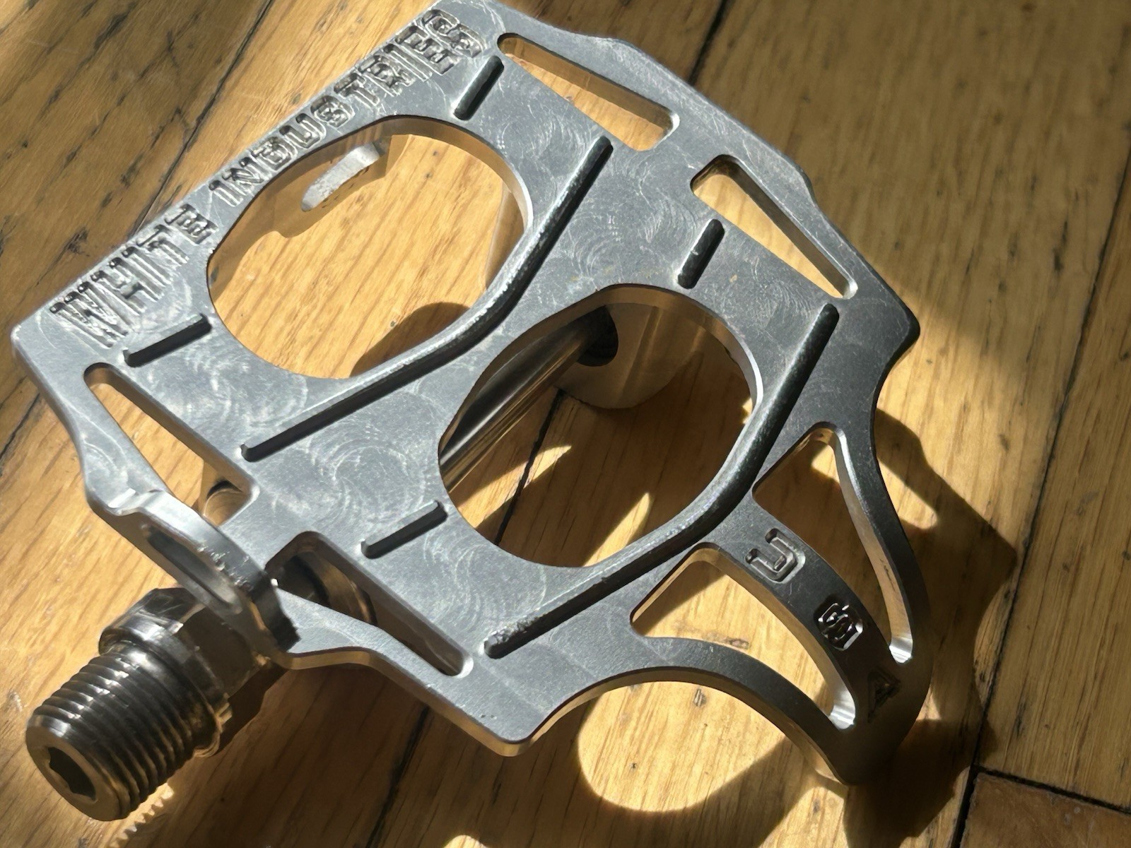 White Industries Urban Platform pedals