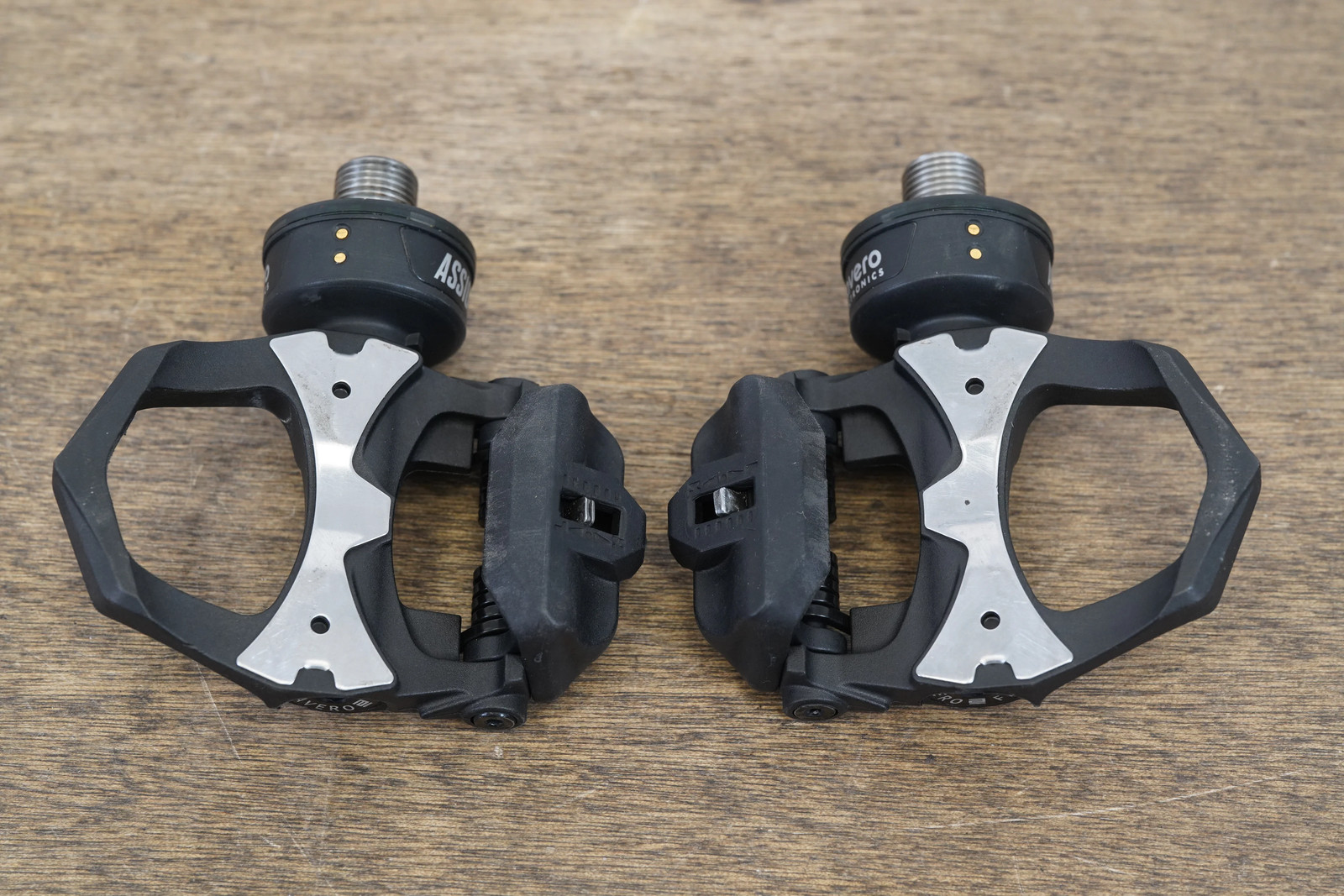 Favero Assioma Duo Dual Power Meter Road Pedals Charger 302g