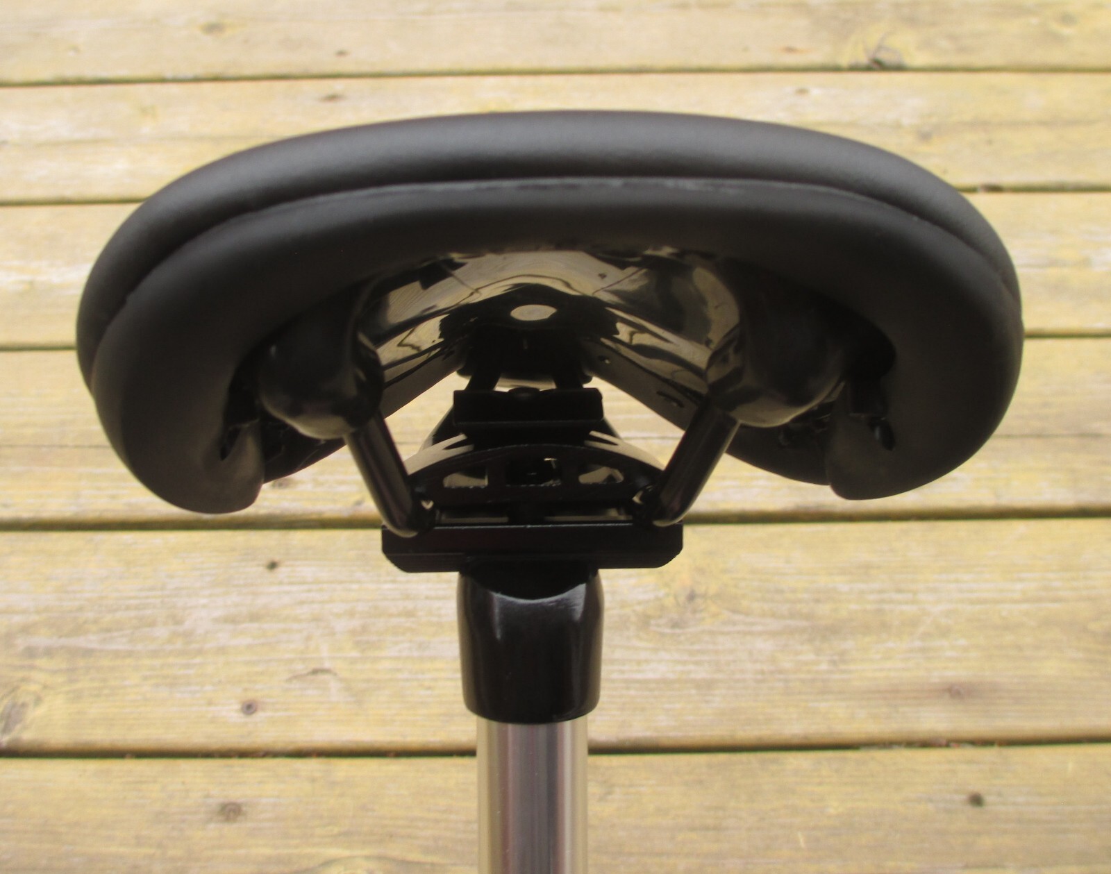 Free Agent Street BMX Bike Saddle Bicycle Seat Padded Standard Rail Mount New