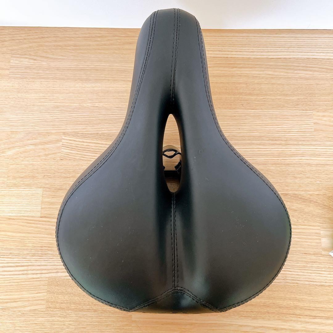 Thick Bicycle Saddle Black 210mm x 270mm for Lightweight Vehicles
