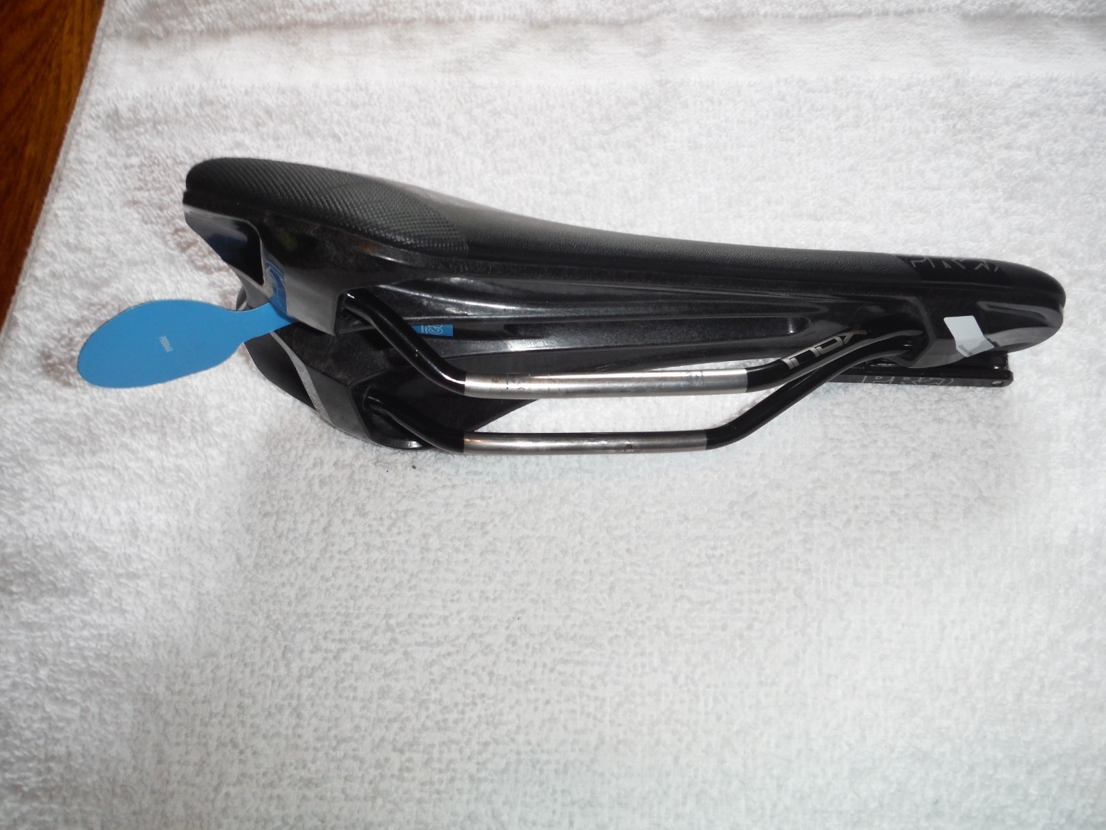 Shimano PRO GRIFFON Offroad Saddle 132mm, Excellent Condition!