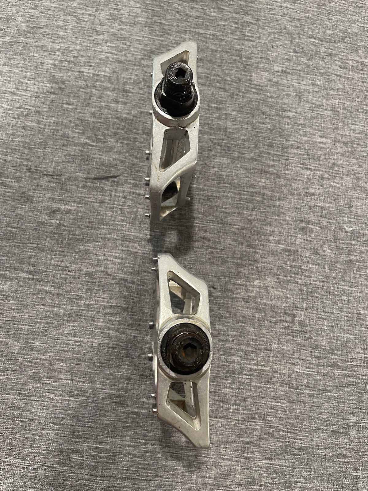 80’s Shimano Universal Flat/Platform Bike Pedals Pair, Alloy, Silver/Black 9/16