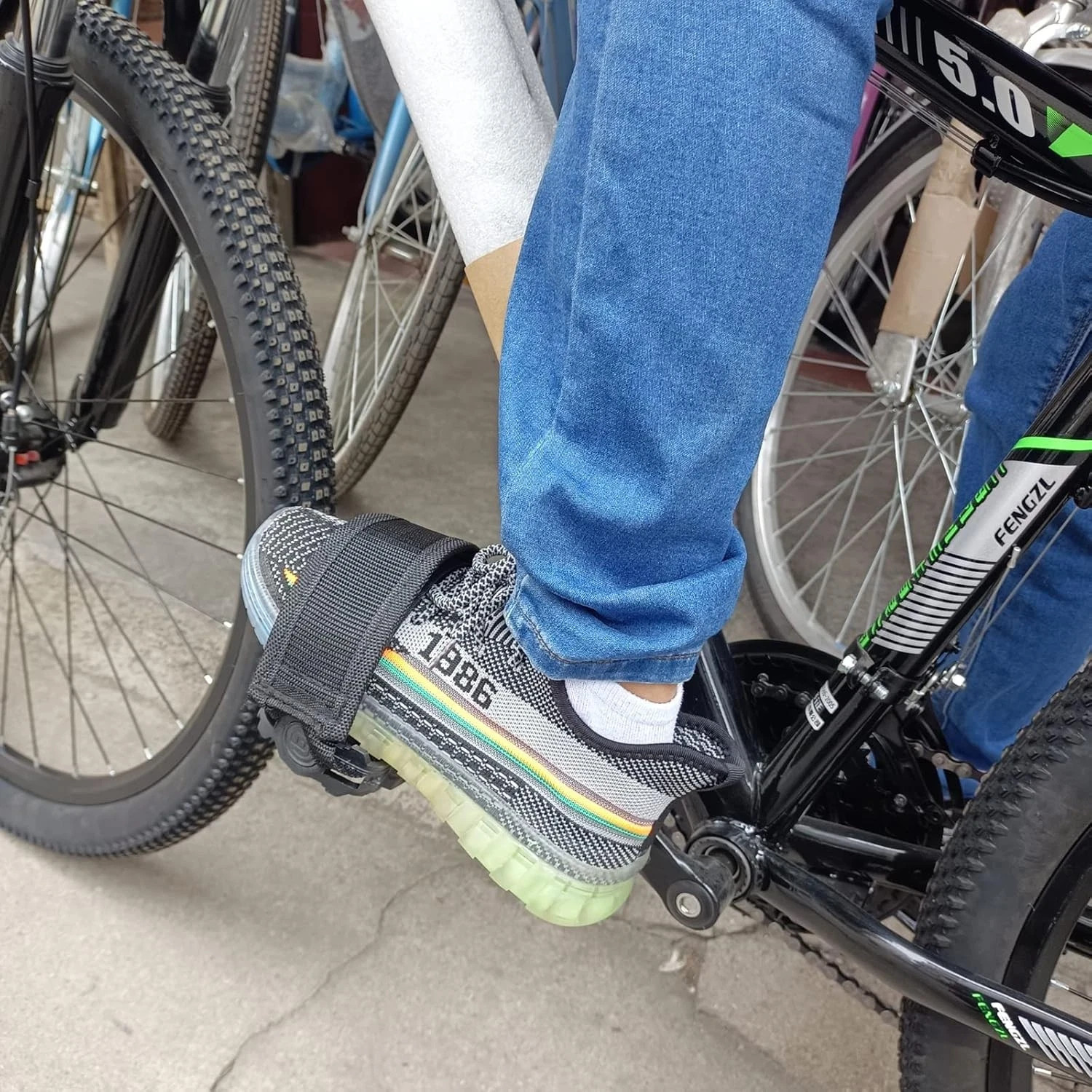 1 Pair Adjustable Bike Pedal Straps Anti-Slip Fixie Toe Clips for Cycling