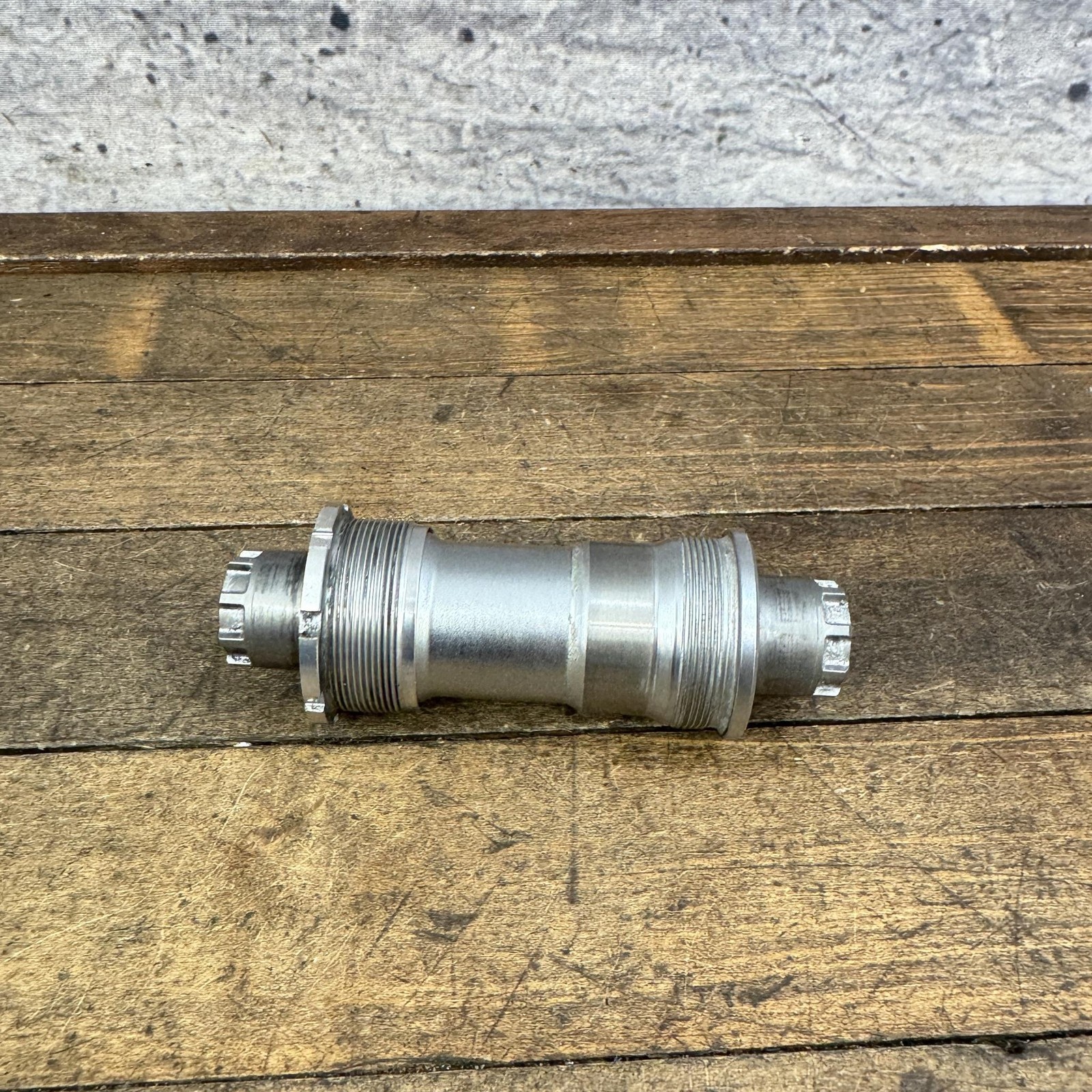 Shimano OCTALINK Bottom Bracket 68mm BSA 109.3mm JIS Square Taper Steel