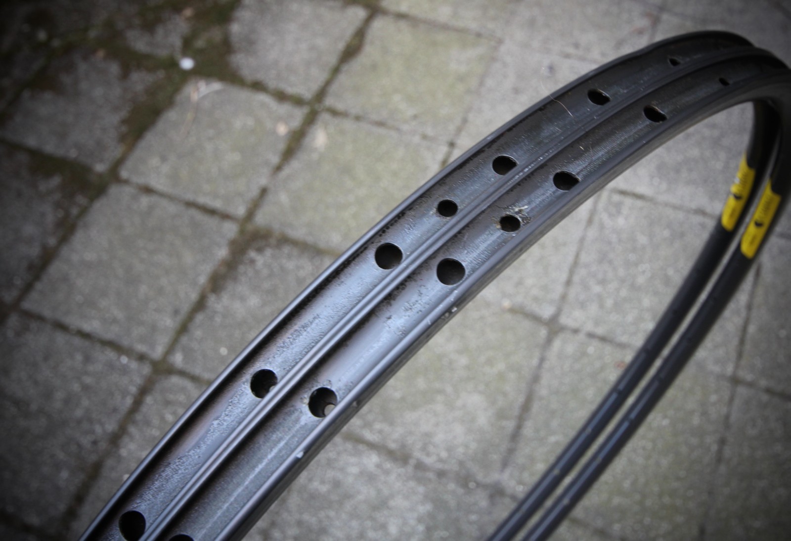 Campagnolo Omega Strada Hardox Rim / 28″ 36 H / Charcoal / Clincher #VELOWIZARD