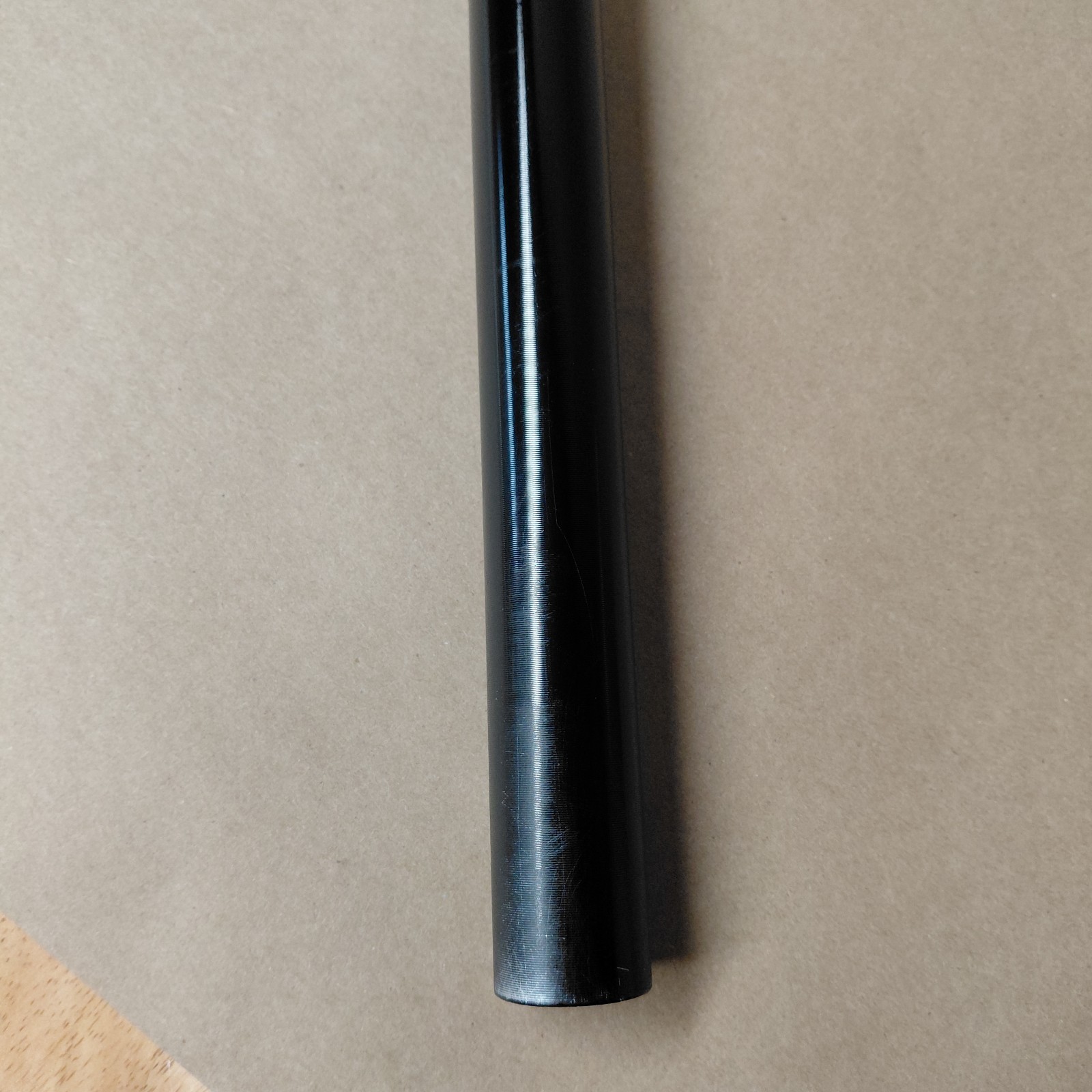 Thomson Elite Setback Seatpost – 27.2 x 330mm – Black (SP-E101-SB) with Bag