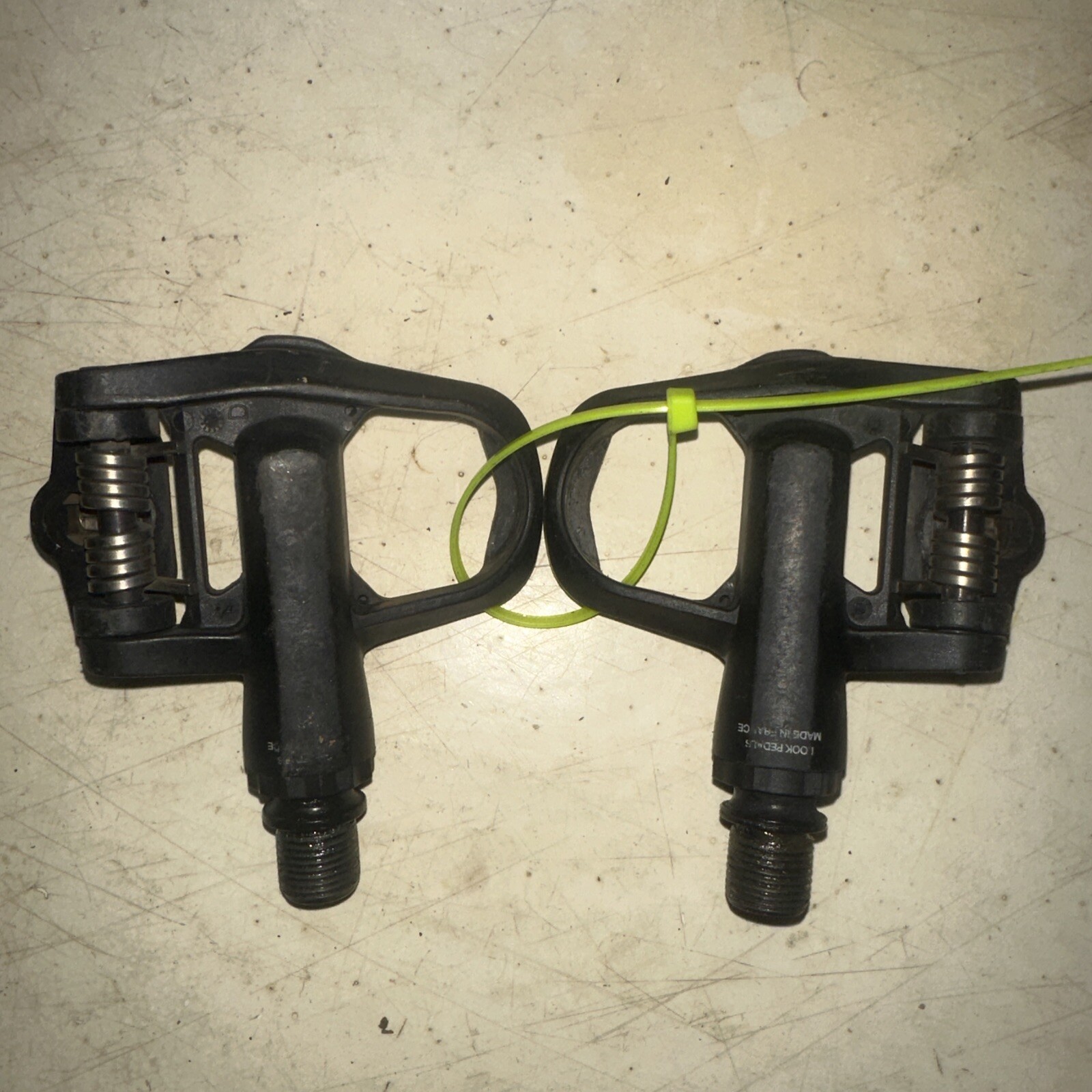 LOOK Keo 2 MAX Pedals Pair Clipless Road Black Composite Body Road Tri Light