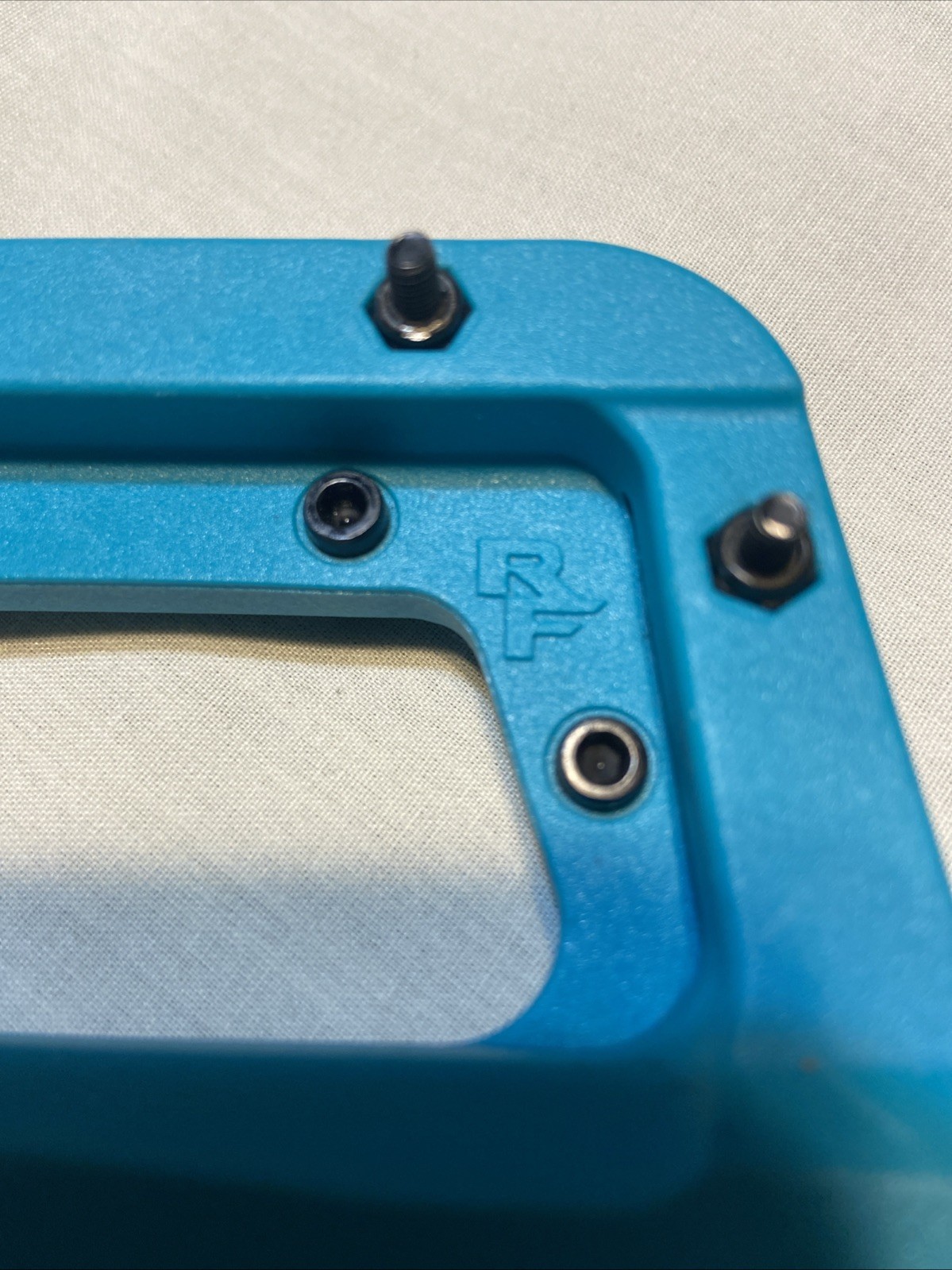 Race Face Chester Composite Platform (R)Pedal Only 9/16 PD16CHETUQ Not A Pair