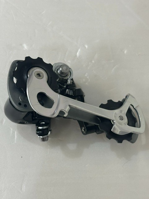 Shimano 105 5600 Rear Derailleur 10 Speed, Long Cage New Take Off. Retail $110