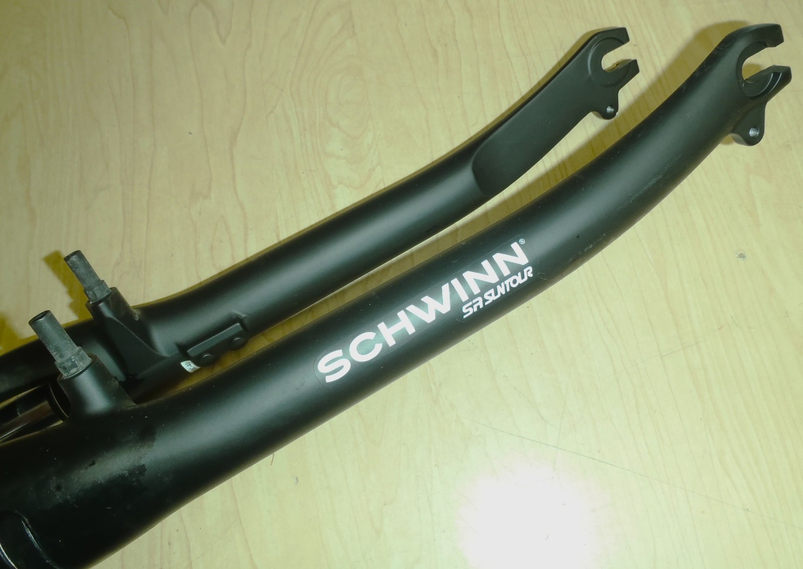 SR SUNTOUR SCHWINN 700C MATTE BLACK BICYCLE SUSPENSION FORK BIKE PARTS 586-2