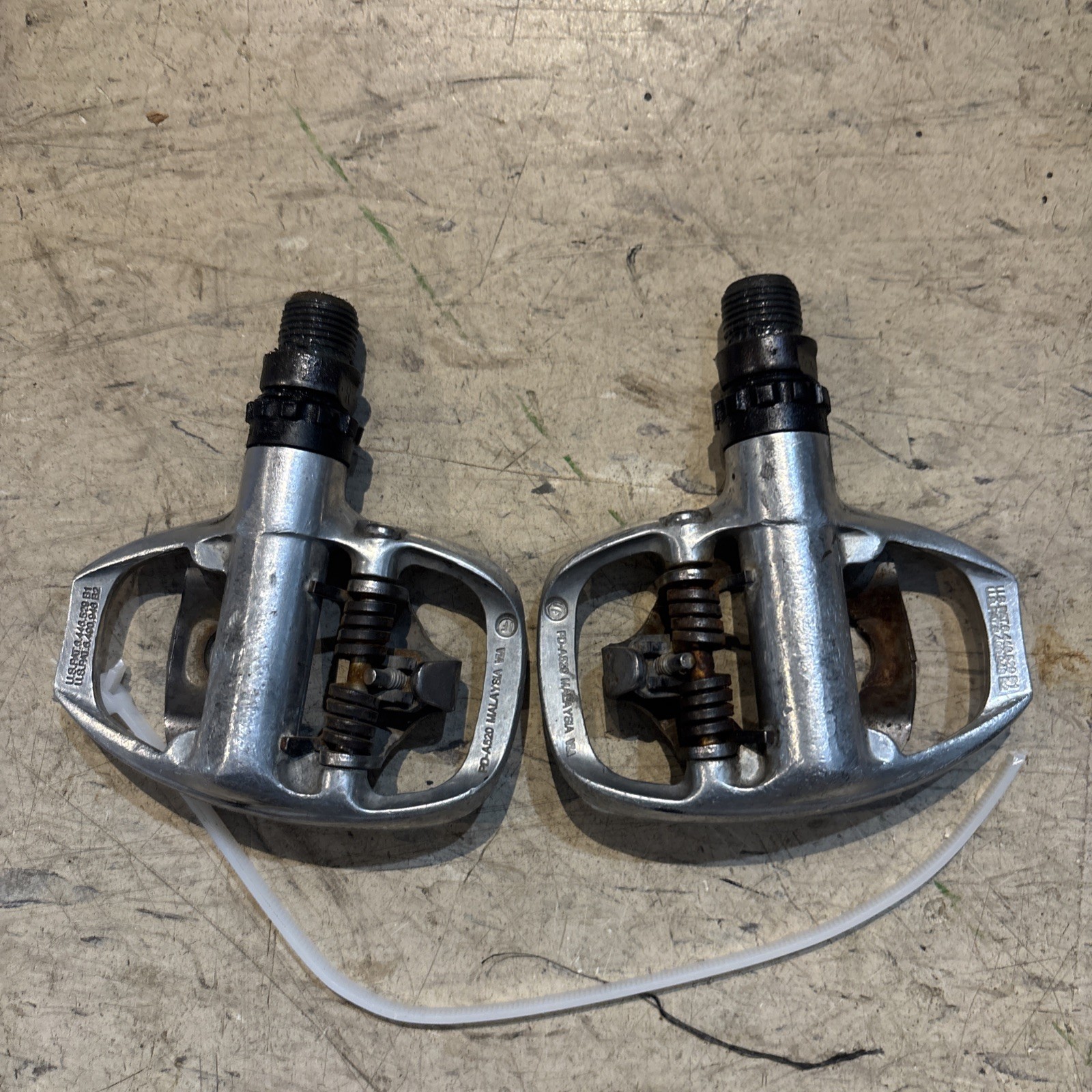 Shimano PD-A520 Platform Flat Clipless Pedals No Cleats Used