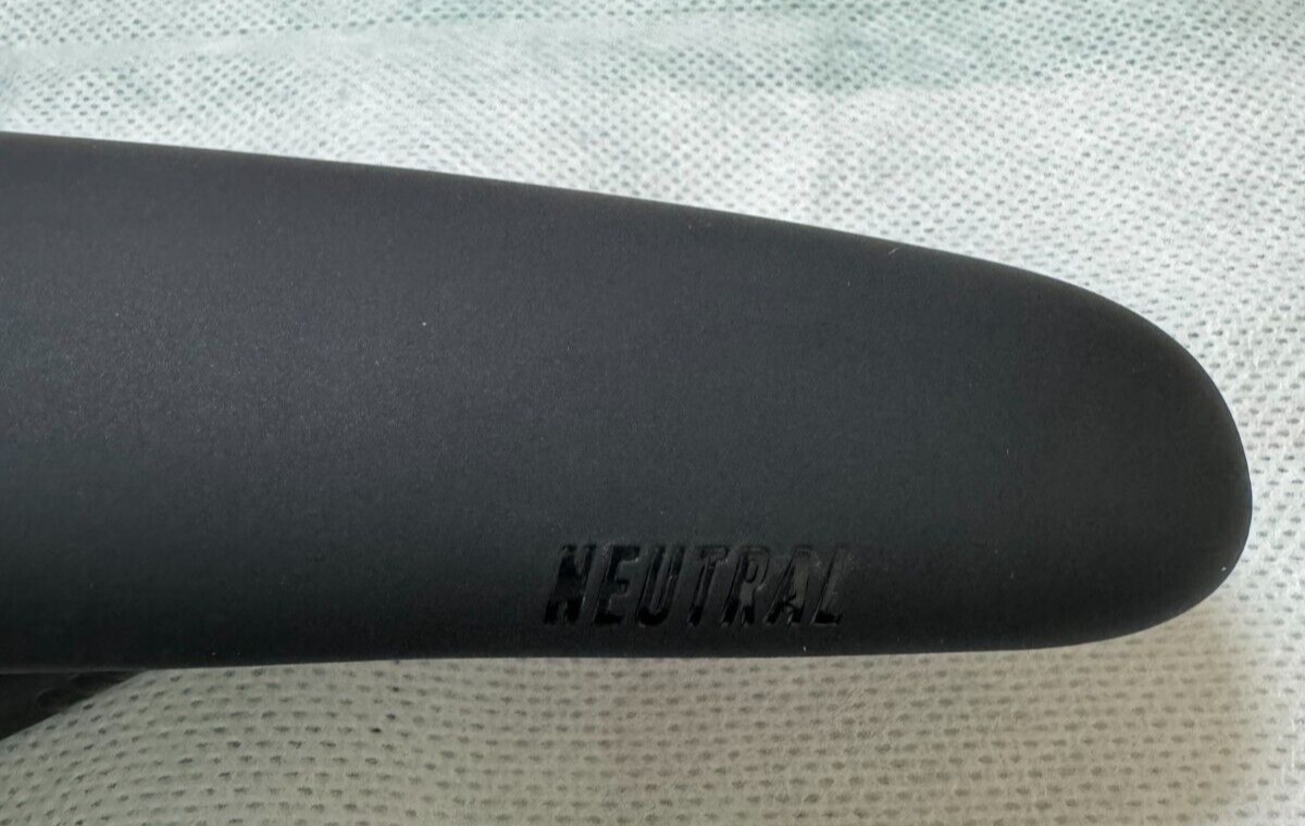 Giantt Contact SLR Neutral Bicycle Bike Saddle Black/Black Carbon Rails