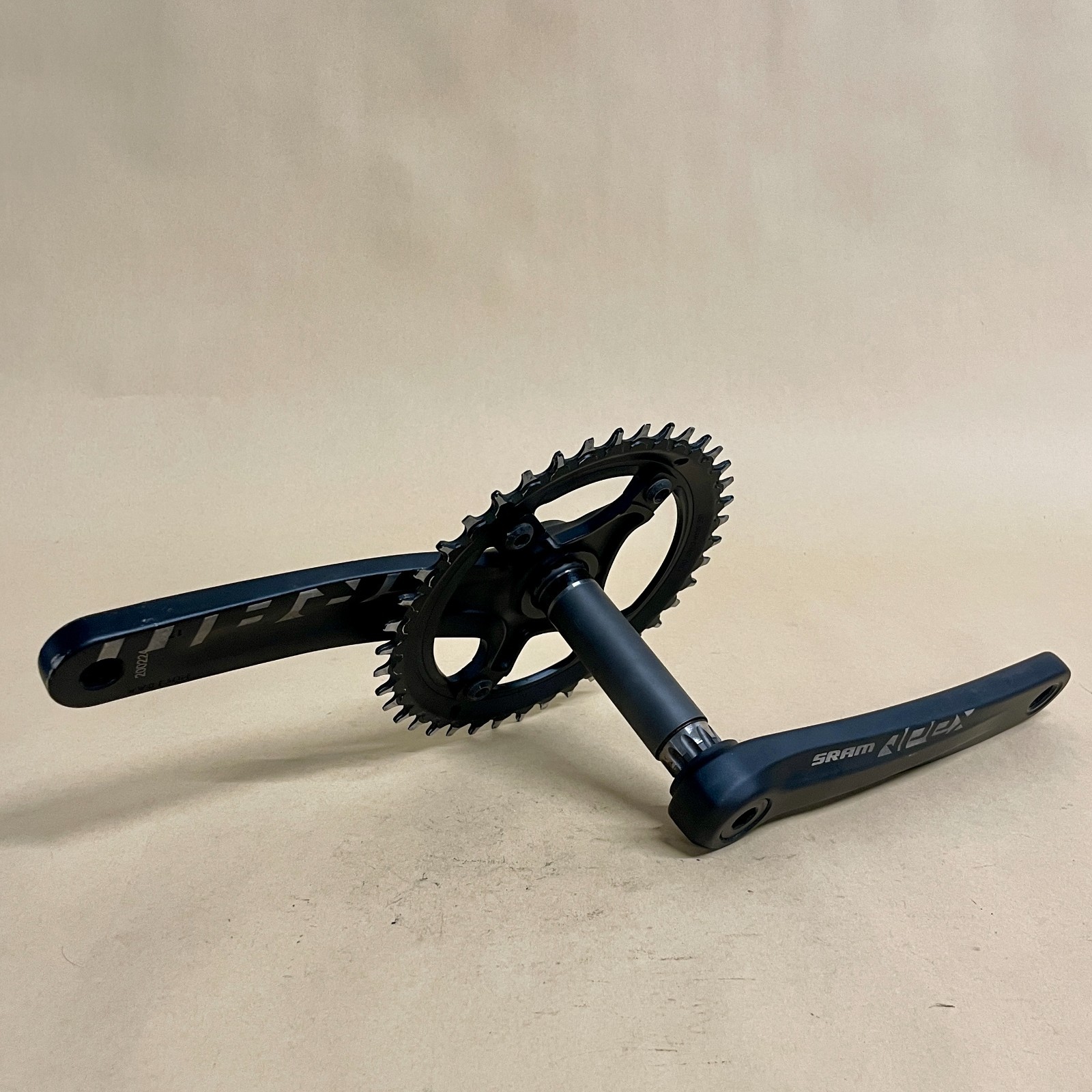 Used SRAM Apex 1 X-Sync Alloy 1 x 11 Speed Road/Gravel Bike GXP Crankset 175mm