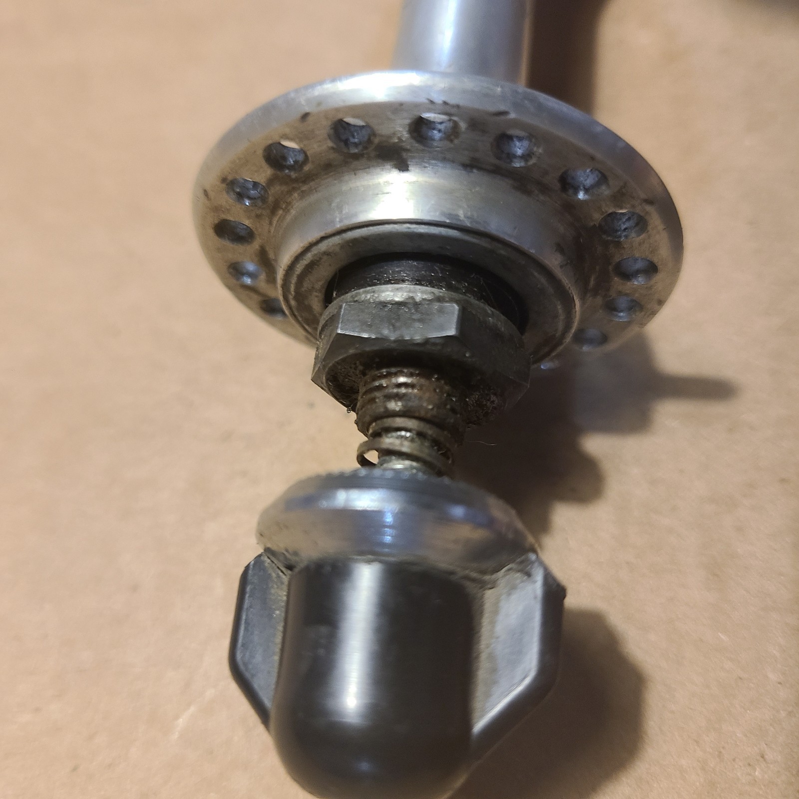 Vintage 1983 Maillard Front Road Bike Hub 36H Low Flange, OEM Chrome QR Skewer