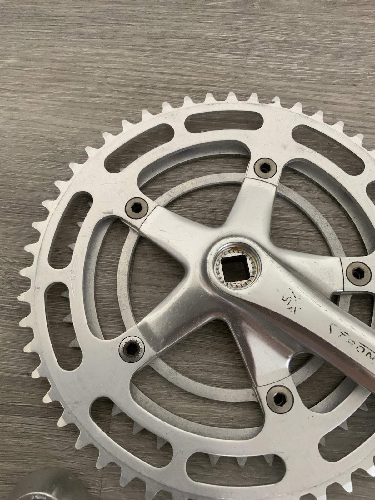 STRONGLIGHT CRANKSET 170 MM DOUBLE 52-42T 9/16 PEDAL THREADS 6, 7 OR 8 SPEED