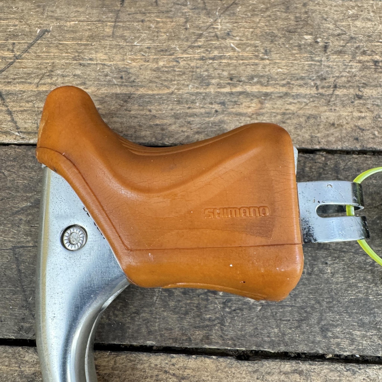 Vintage Shimano 600 BL-6207 Brake Levers Pair Drilled Gum Hoods Non-Aero