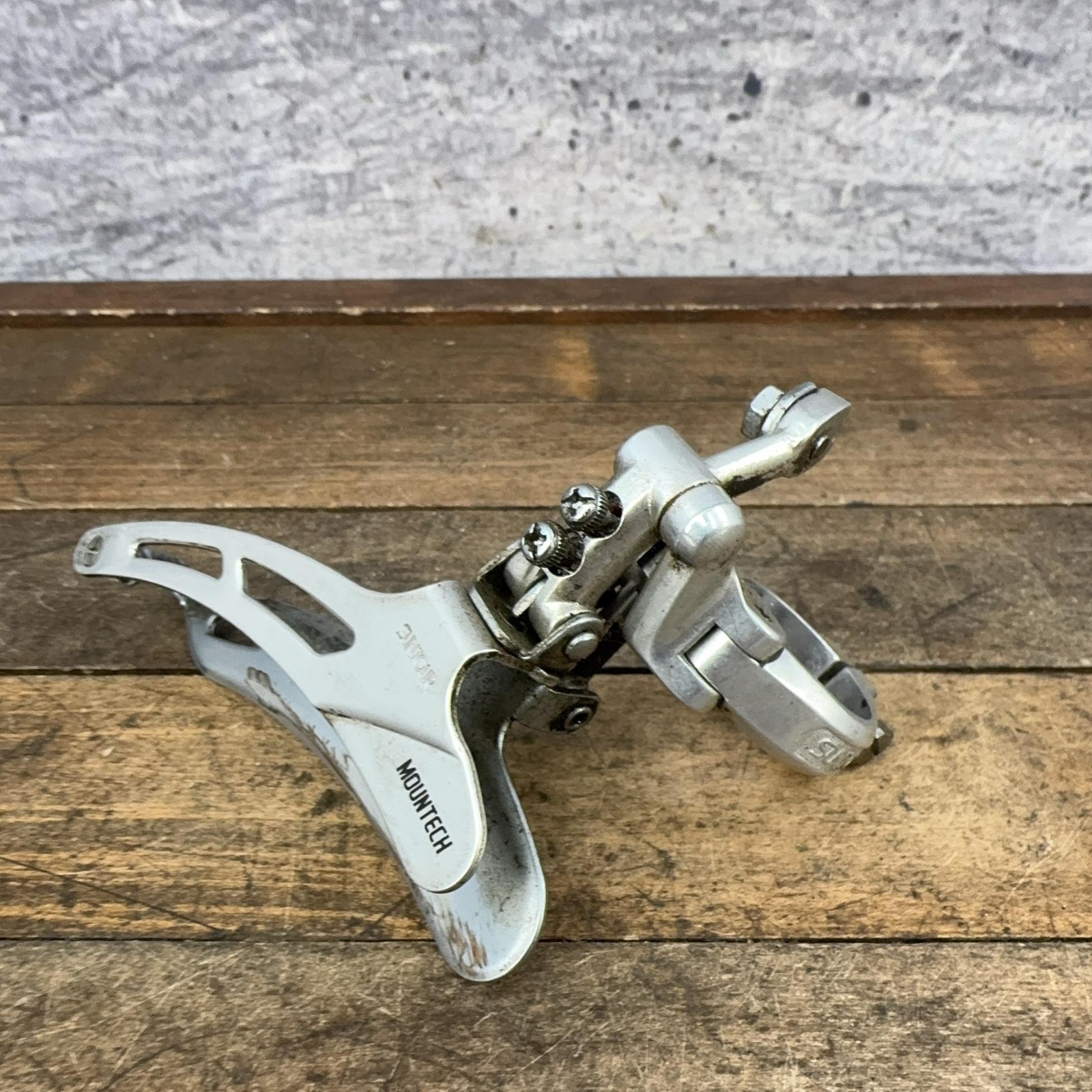 Vintage Suntour Mountech Front Derailleur Triple Bottom Pull 28.6 Japan MTB