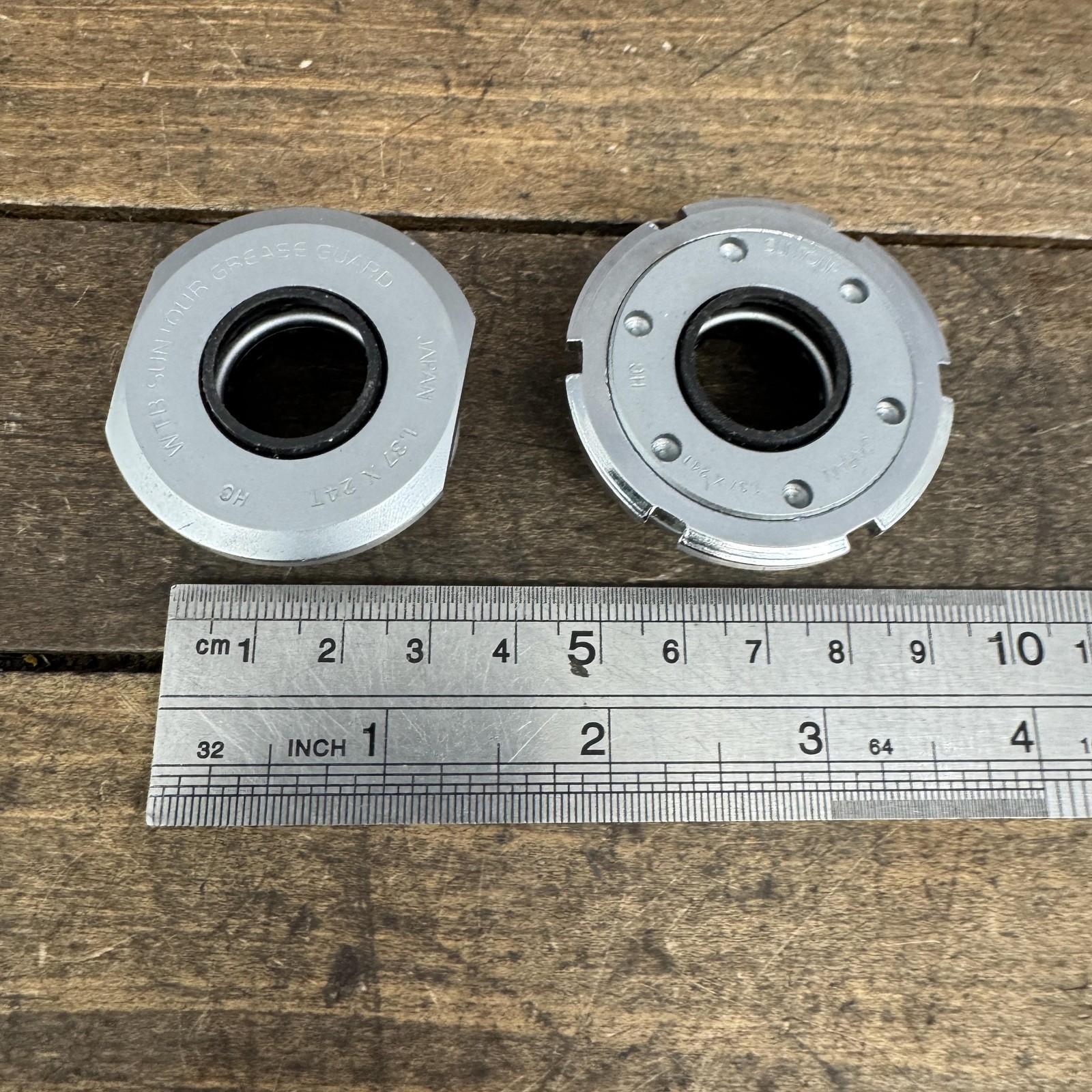 Vintage Suntour WTB Grease Guard Bottom Bracket Cups NOS 1.37x24T XC Pro MTB