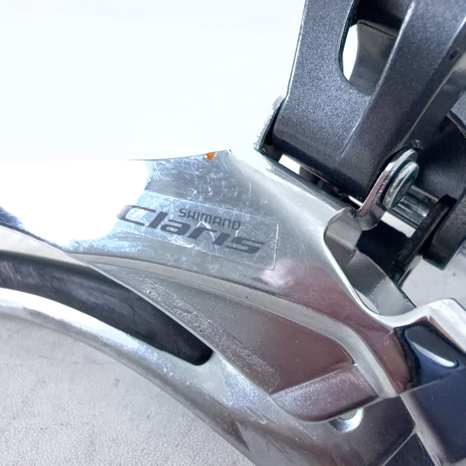 Shimano Claris Vintage Front Derailleur FD-R2000 34.9 Double Bottom Pull