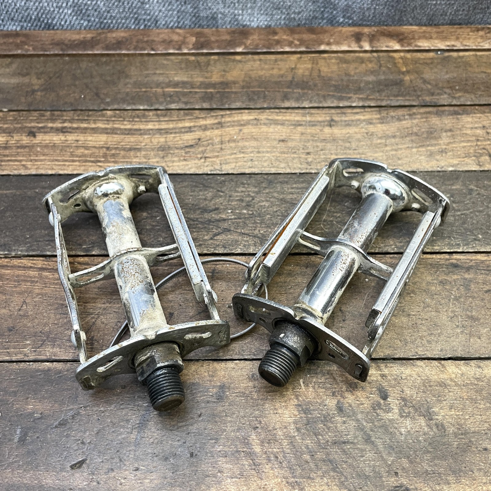 Vintage Windsor Bike Pedals 9/16 Silver Pair 70s Reflector Road Touring