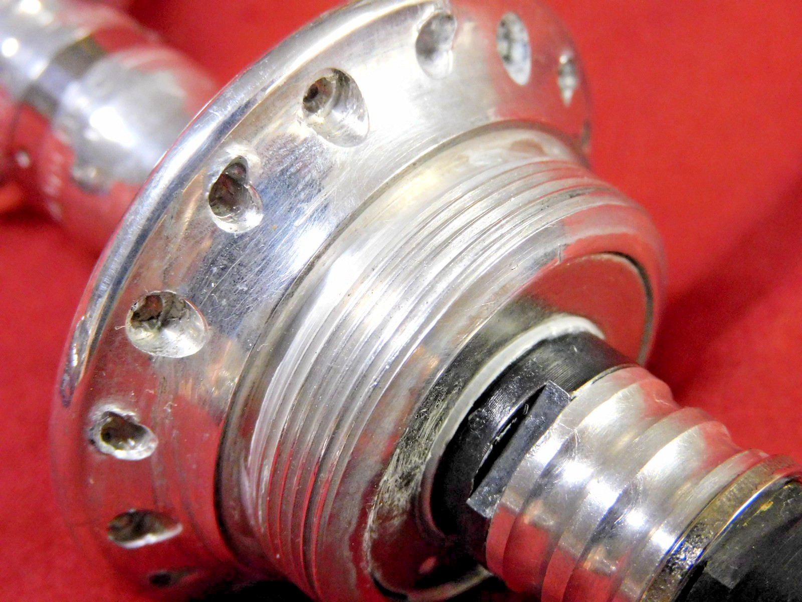 1st Gen 1984/85 Campagnolo 322/101 C-Record Low Flange 32 Hole Hubs & Skewers