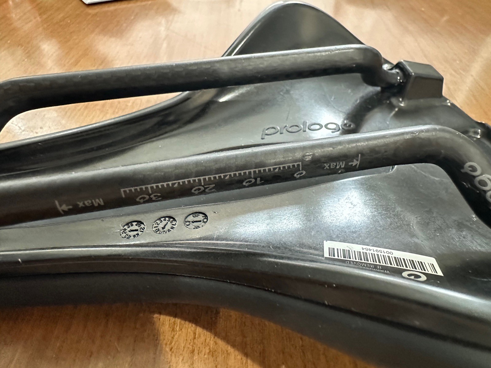 Prologo Nago R4 245 x 147 mm NACK Road Cycling Saddle Carbon Rails