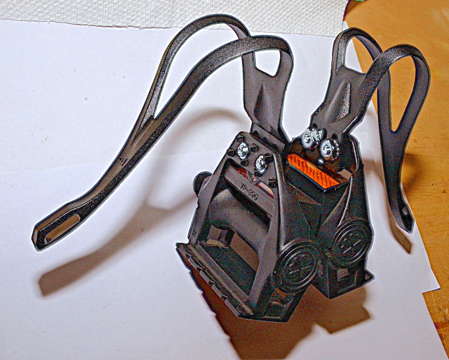 VP-390 PLATFORM Plastic PEDALS & Toe-Clips for your Road, Tour, Fixed Gear BIKE