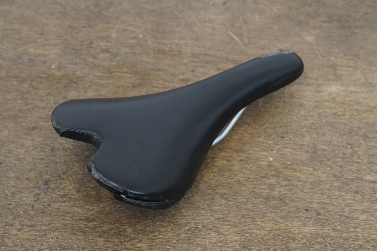 130mm Fizik Aliante Sport Manganese Rail Road Saddle 271g