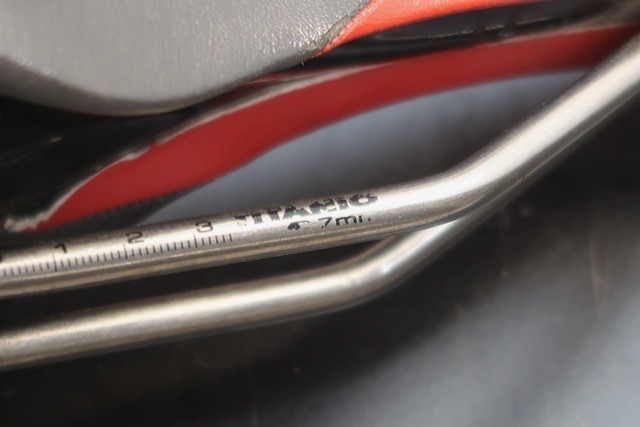 Fizik Aliante Sport Titanium rail Saddle Italy Red and Gray