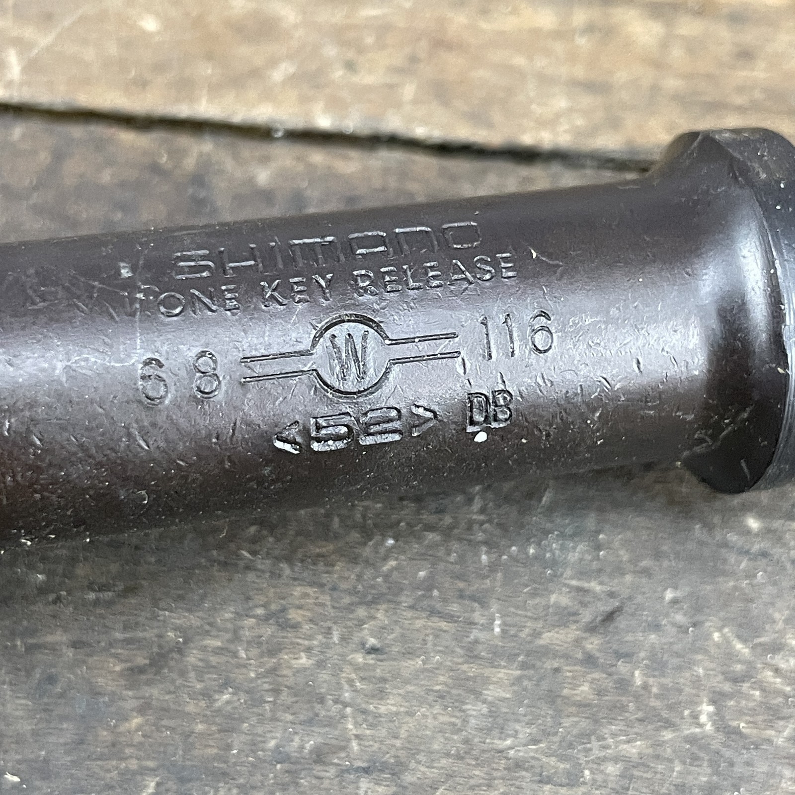 Vintage Shimano 600 AX Bottom Bracket Set 68mm 116mm JIS Square Taper One Key