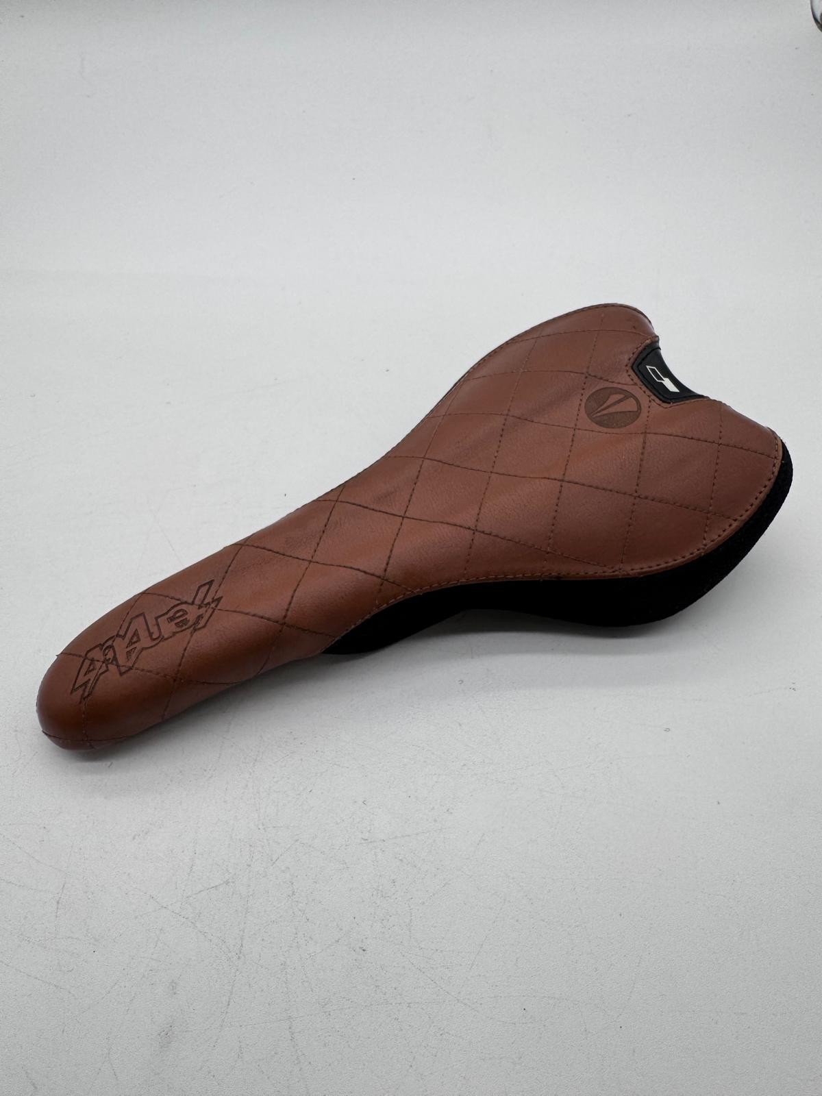 Brown SDG Saddle Sensus