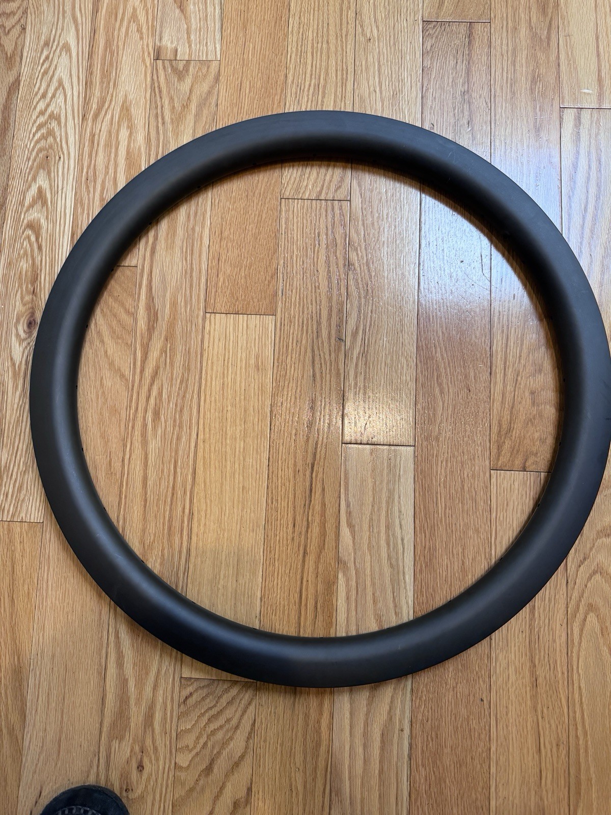700C 32mm-wide 45-mm Deep Carbon Clincher Rim Road/Gravel 24 Holes 411 Grams