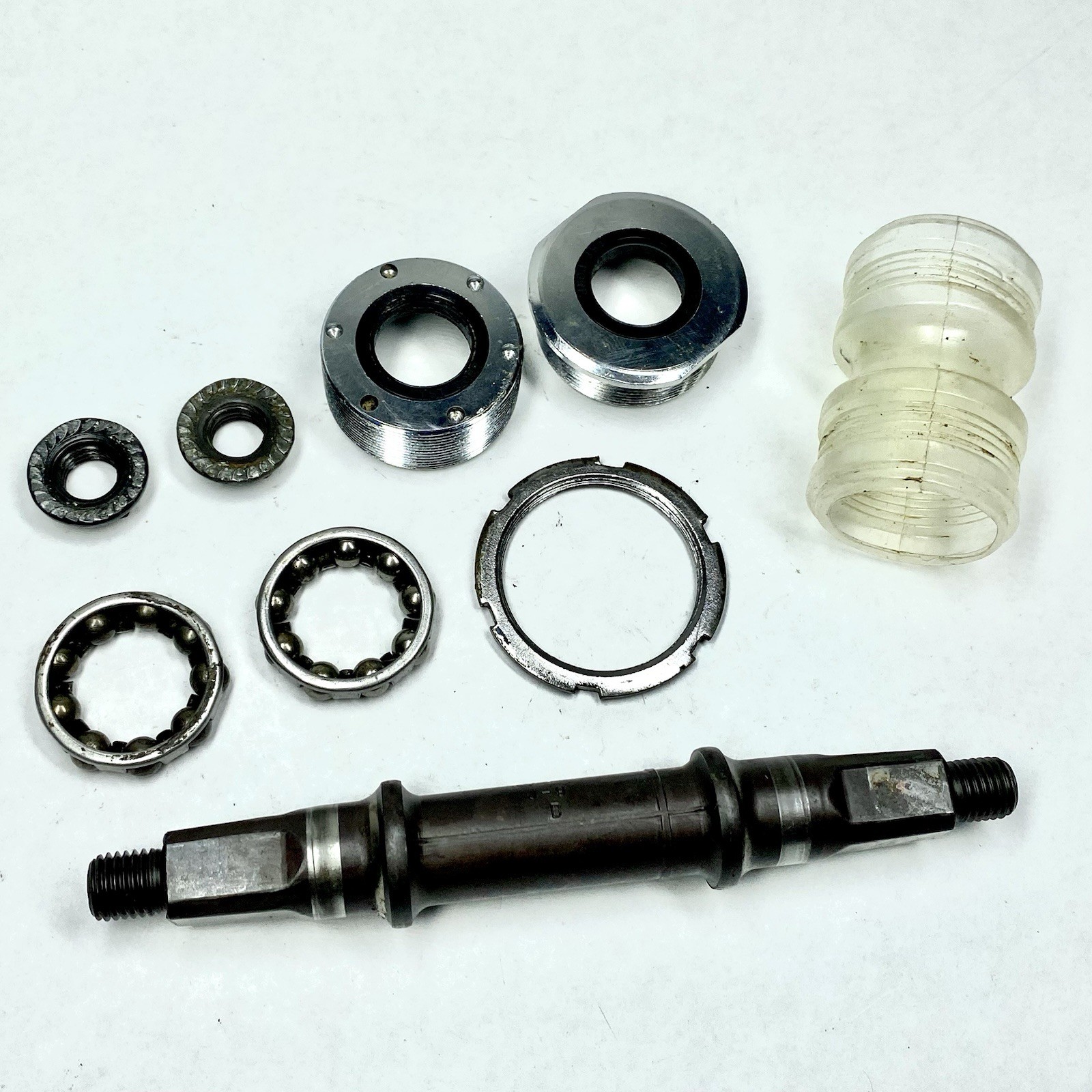 SUGINO / SR SAKAE BOTTOM BRACKET 68-113 MM BSA