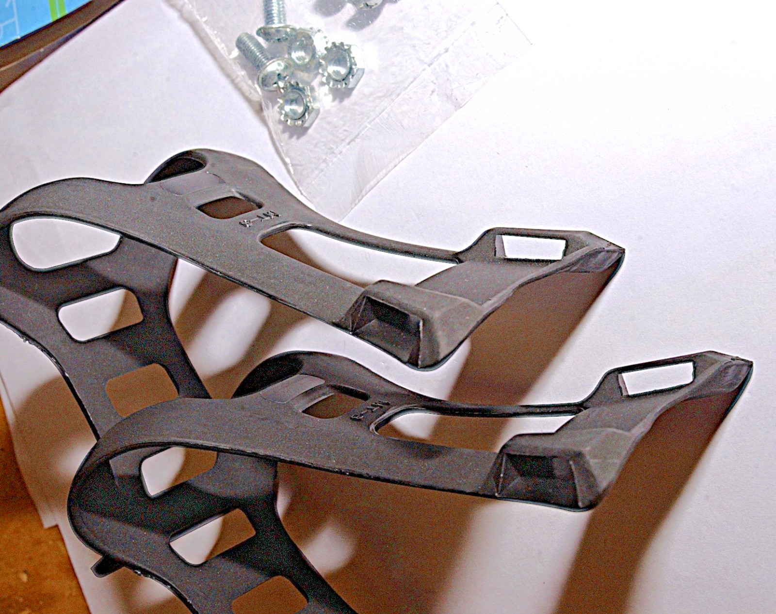 Bike-Street MT-3 Road Mountain Bicycle Pedal TOE CLIPS, Plastic, & 7cm Toe Depth