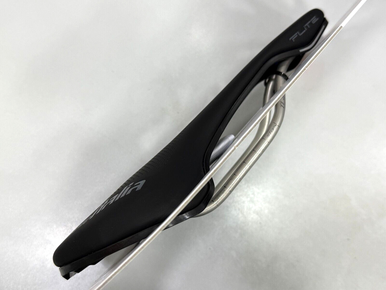 Selle Italia Flite Boost Superflow L3(145x248mm) Ti316 Rail Saddle (Black)
