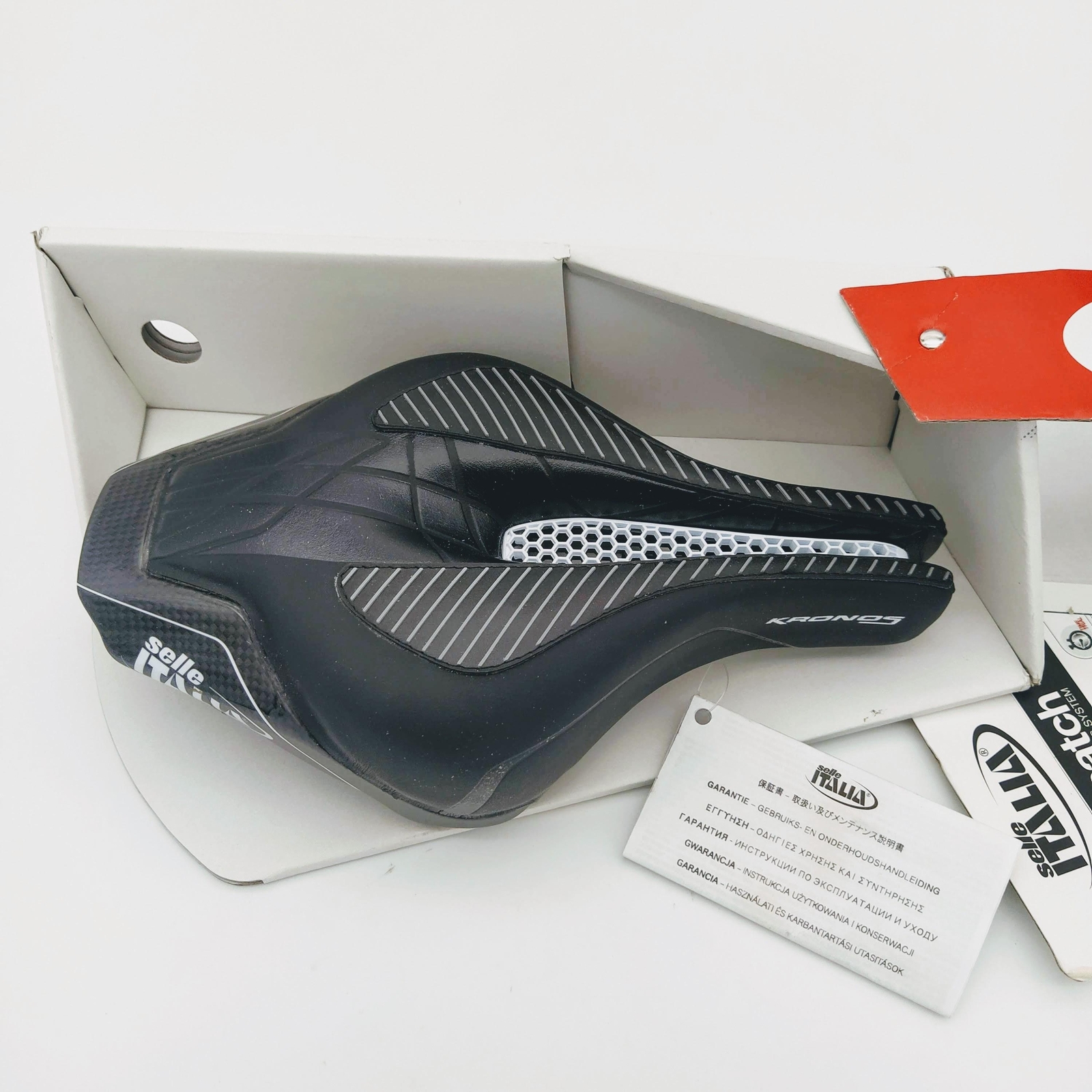 Selle Italia Kronos Tekno Flow L 145mmX265mm Carbon Saddle & Rail 7mmX9mm 220g