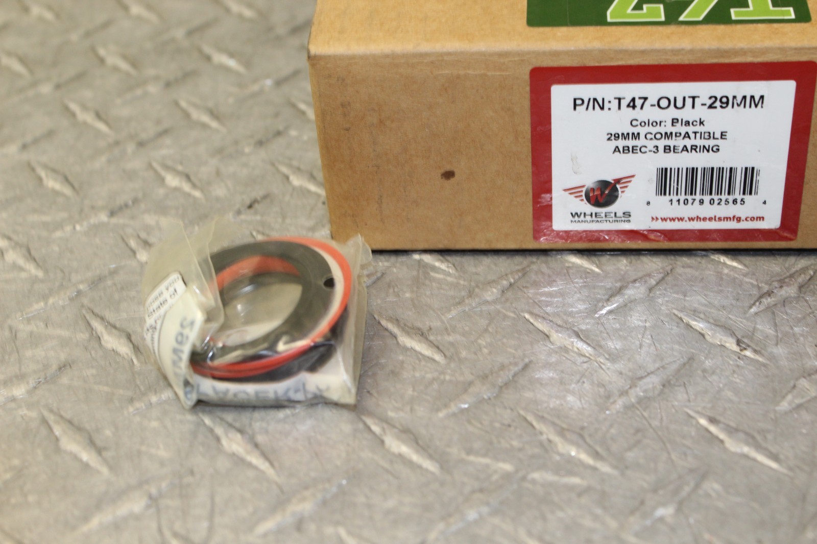 T47 Outboard ABEC-3 Threaded Cups T47 68-100mm 28.99mm T47-OUT-29MM