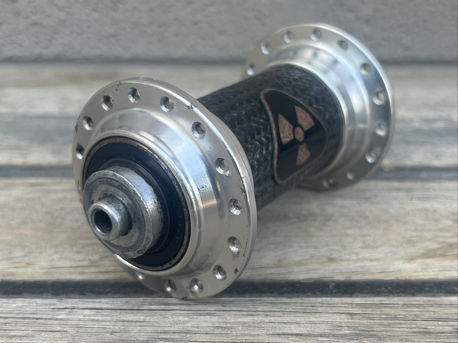 Vintage Nuke Proof 32-hole Carbon Aluminum hubset Shimano HG freehub Body