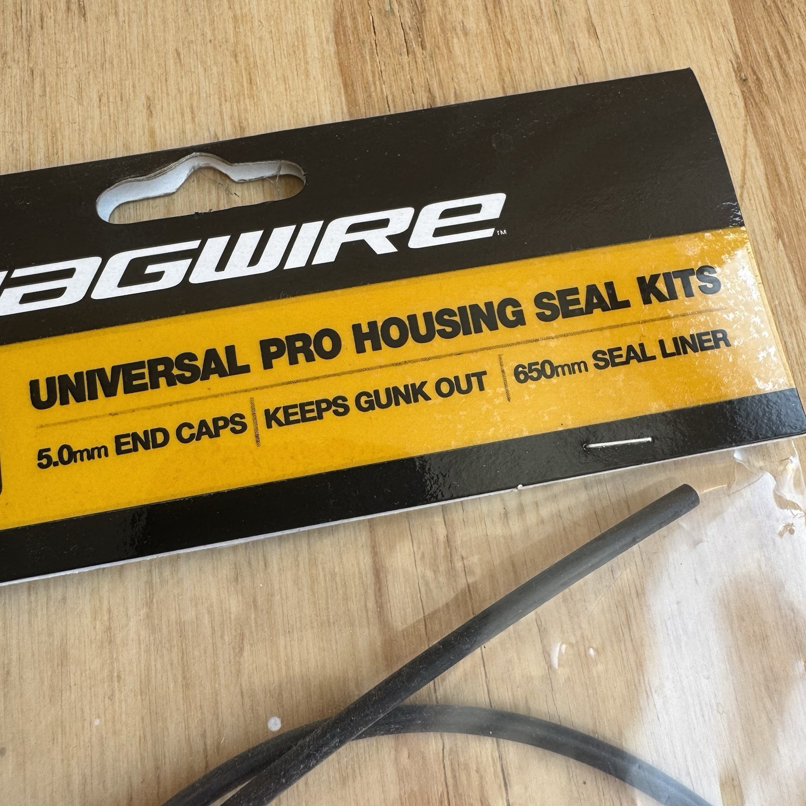 Jagwire Universal Pro Housing Shift Seal Kit Black 650mm Seal Liner 4mm ZSK506