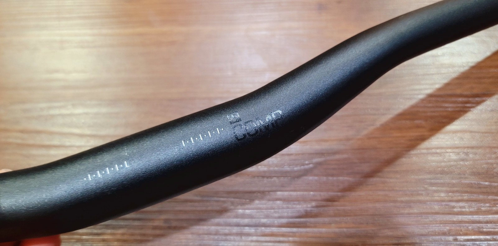 Bontrager Comp MTB 15mm Riser Handlebar 31.8/22.2mm 75cm/9° Backswep Orange Grip