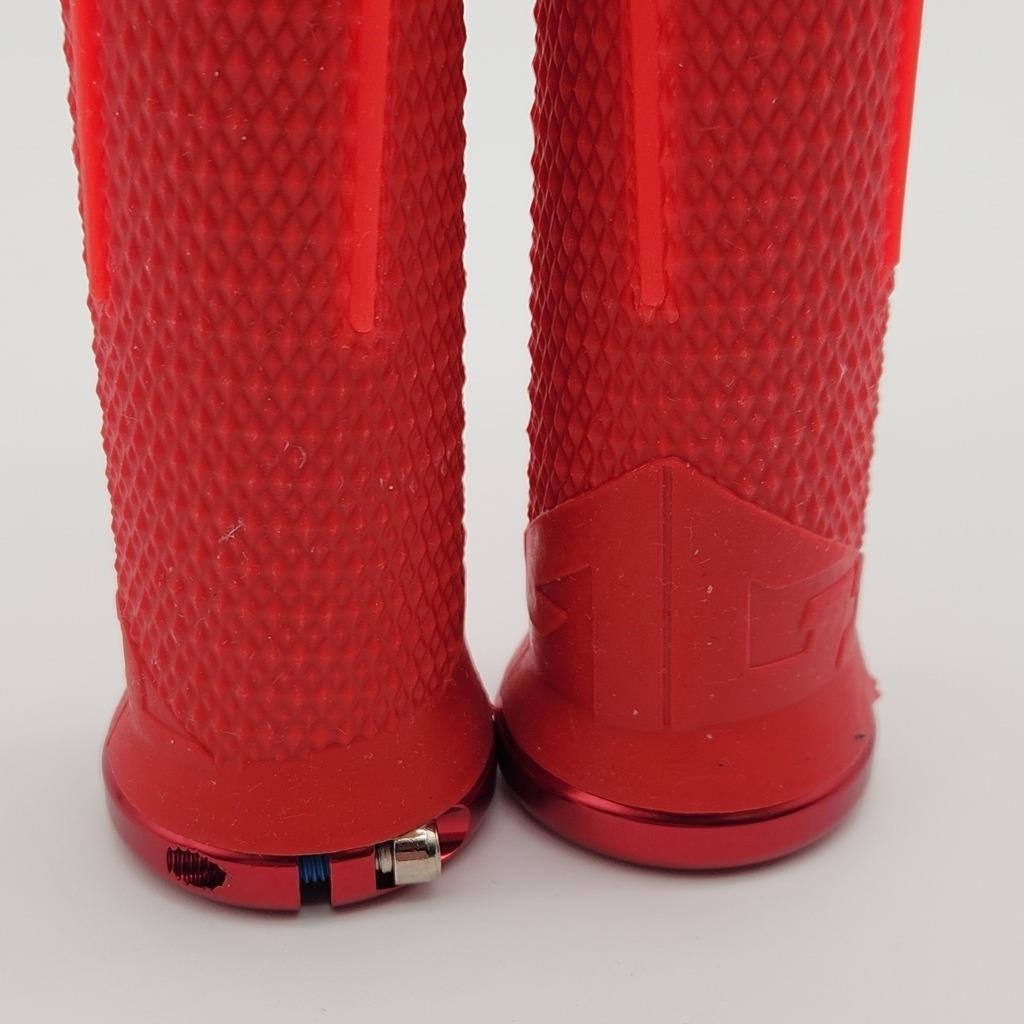 ODI AG-1 Aaron Gwin Lock-On Bicycle Grips 135mm Red NO PACKAGE