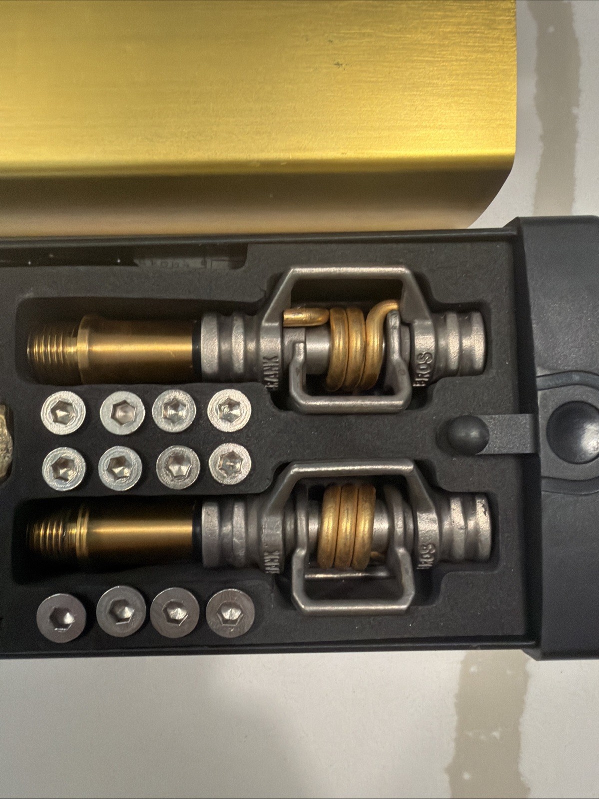Crankbrothers Egg Beater 11 Pedals – Dual Sided Clipless Titanium/Gold