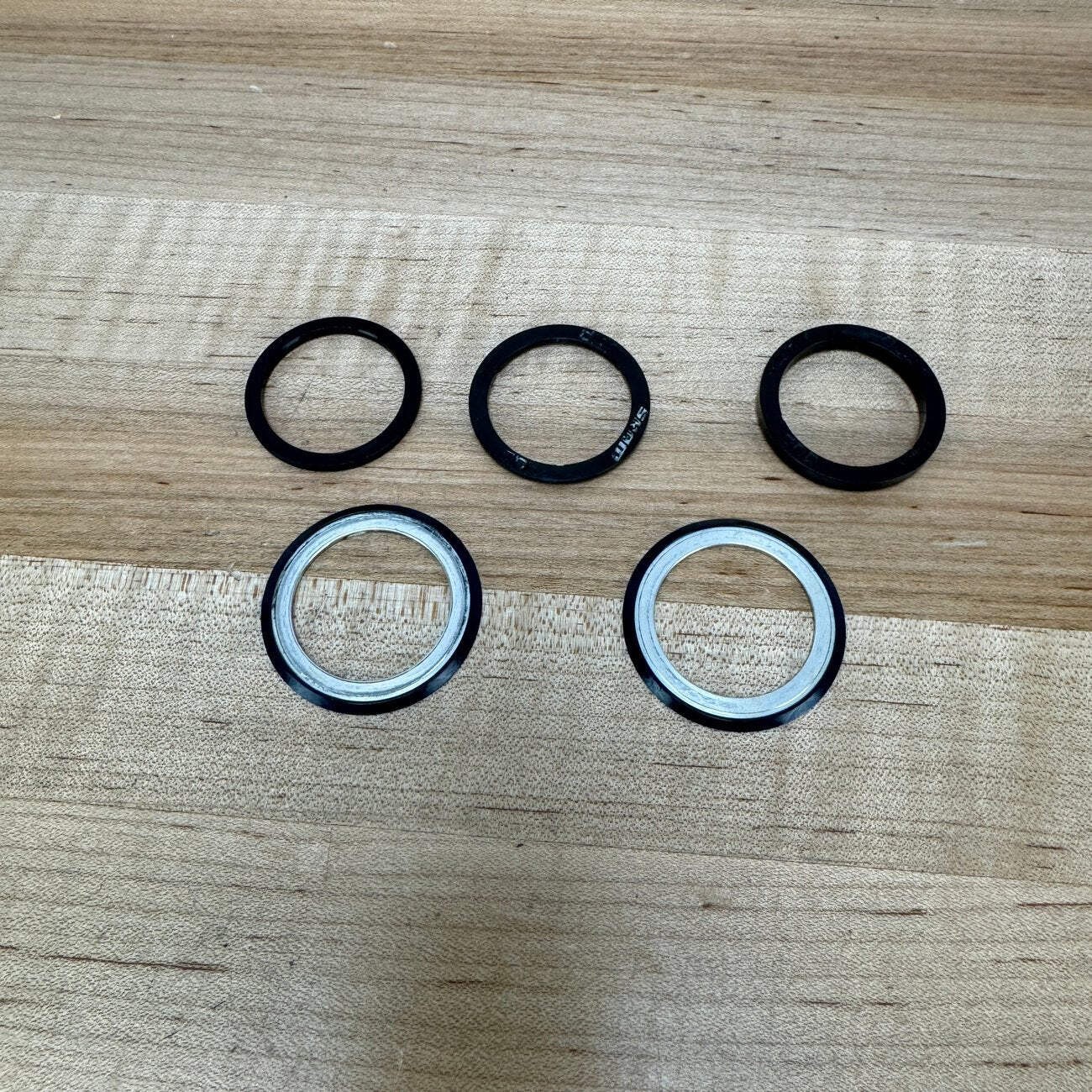 Enduro ITA Italian Threaded Bottom Bracket for 30mm Spindles 93g