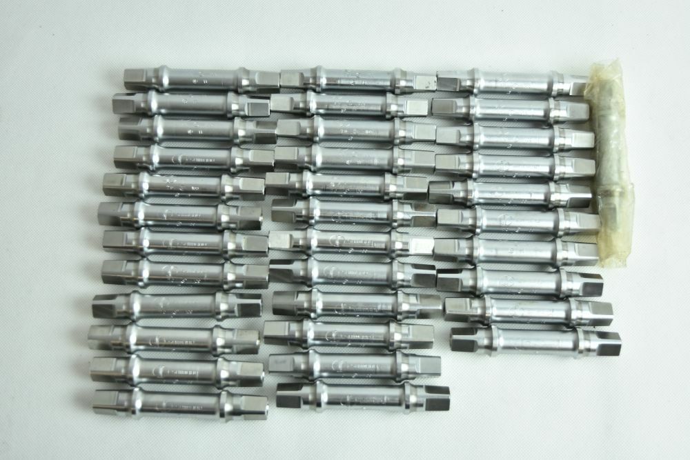 SHIMANO DURA ACE bb-7200 spindle square taper ! 70 x 109mm ! NOS – never used